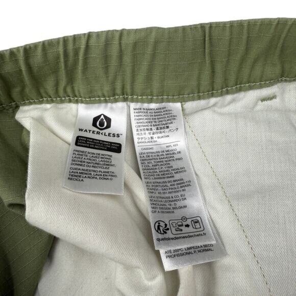 NWT LEVI'S Patch Pocket Cargo Trousers Men's Size XXL Green - Picture 7 of 9